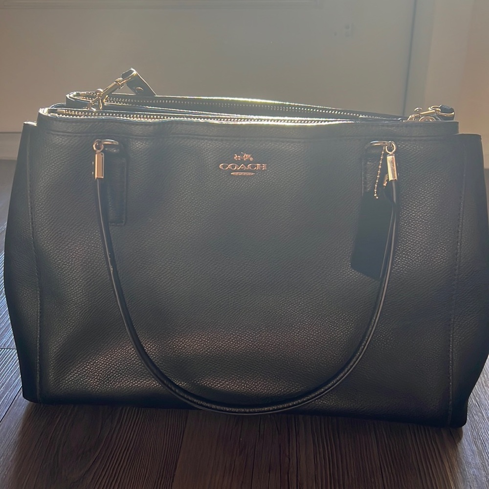 Black coach medium handbag